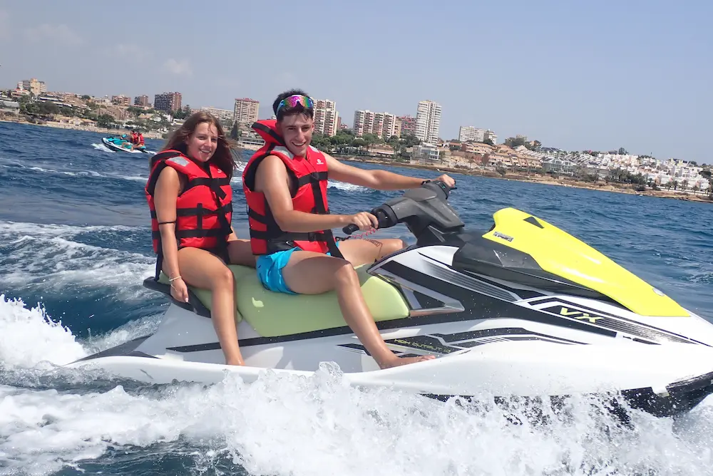 Alquiler de motos de agua en Alicante 1 hora